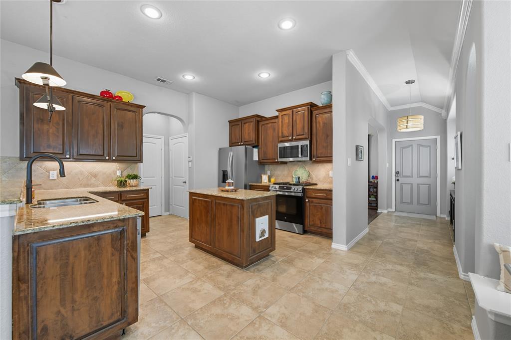 Fort Worth, Texas 76244, United States, 3 Bedrooms Bedrooms, ,2 BathroomsBathrooms,Residential,Active,224456