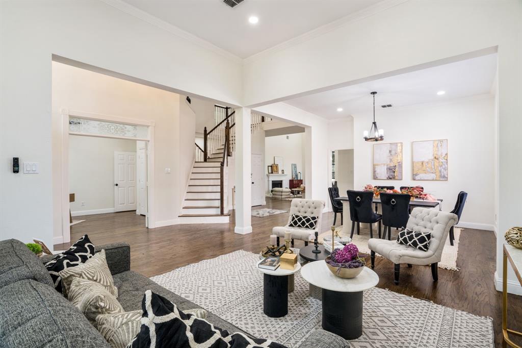 5901 Louisville Drive