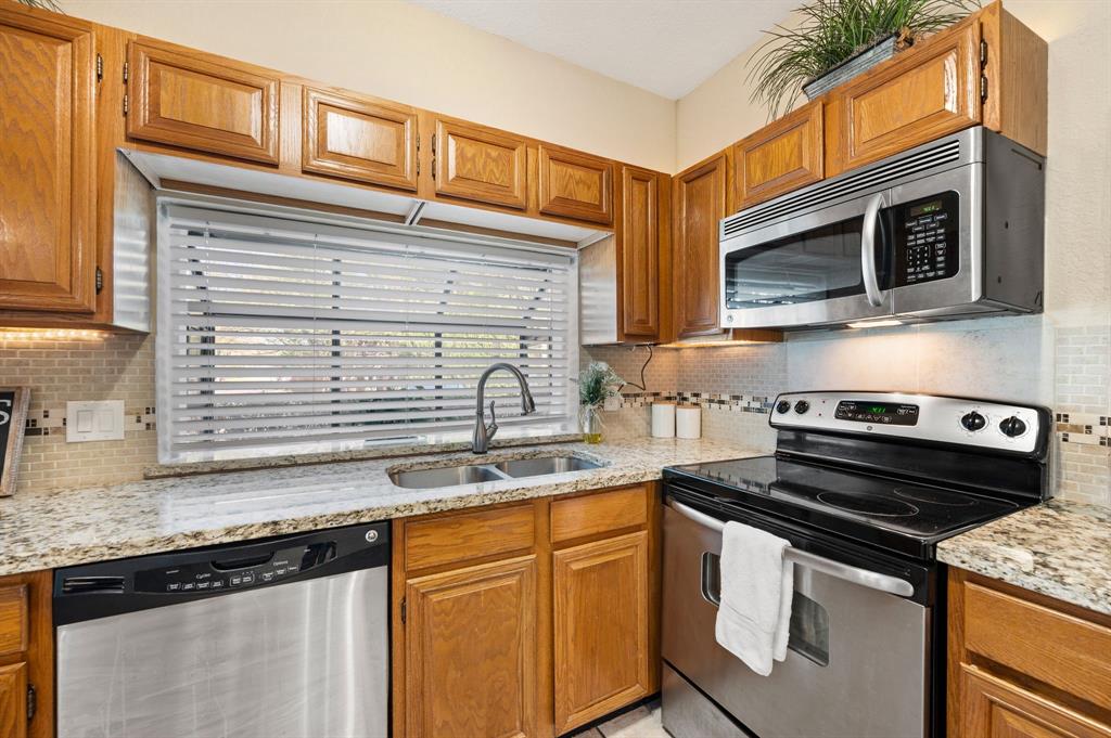 Manorhomes Of Wimbledon Condo - Residential