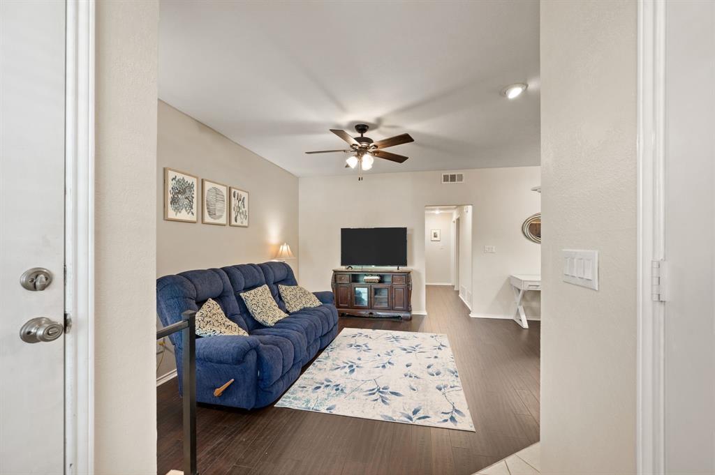 Manorhomes Of Wimbledon Condo - Residential