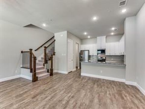 Tiny photo for 1560 Windermere Way, Farmers Branch, TX 75234 (MLS # 21210161)