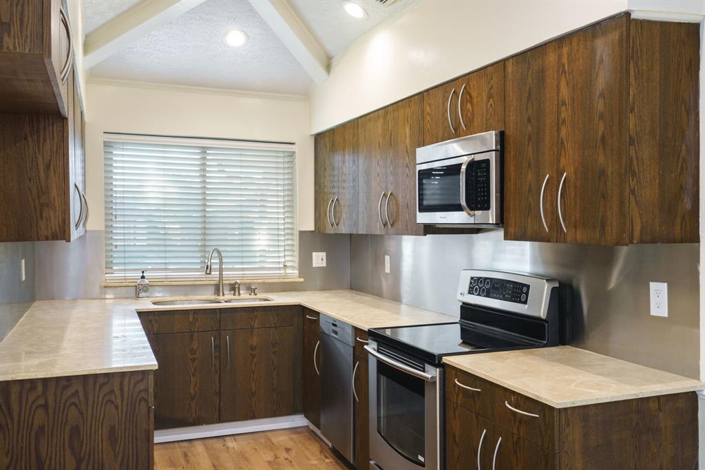 Biltmore Swim & Racquet Club Ph One - Residential