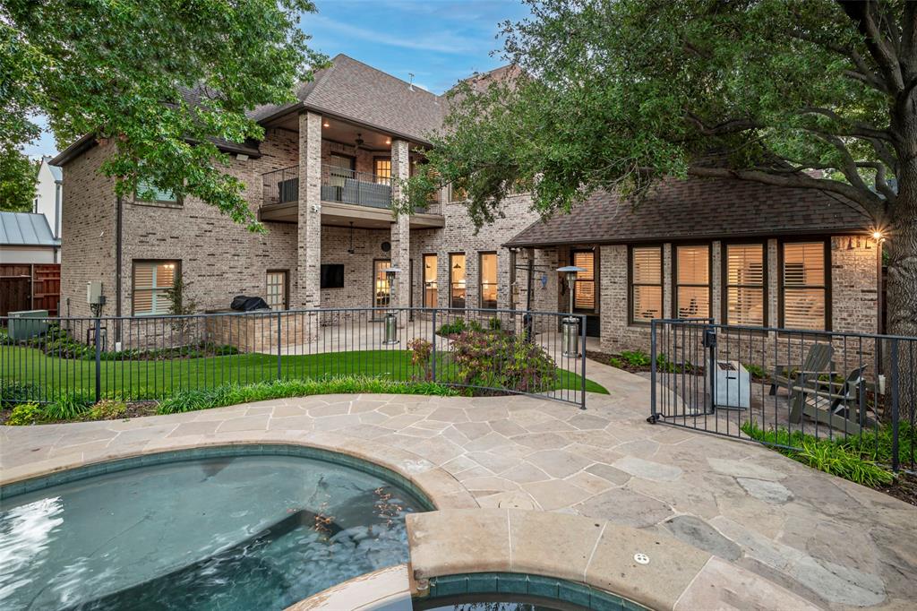 Jackson Heights 04 - Residential