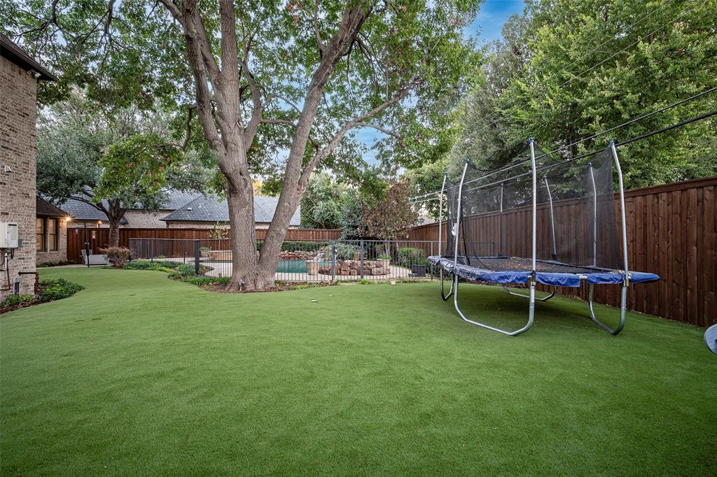 Jackson Heights 04 - Residential