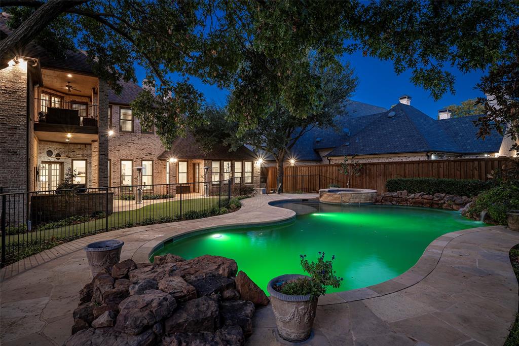 Jackson Heights 04 - Residential