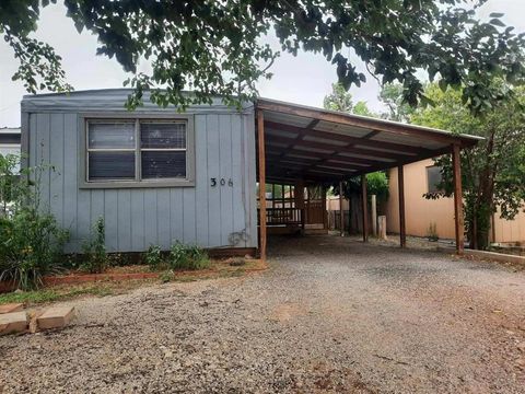 Photo of 306 El Paso, Merkel, TX 79536 (MLS # 21229216)