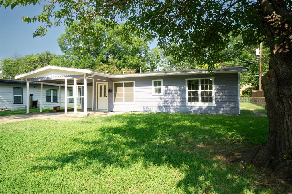 624 Leyenda Drive