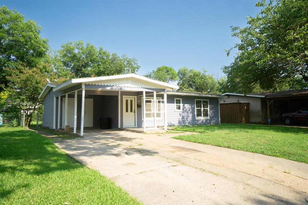 624 Leyenda Drive
