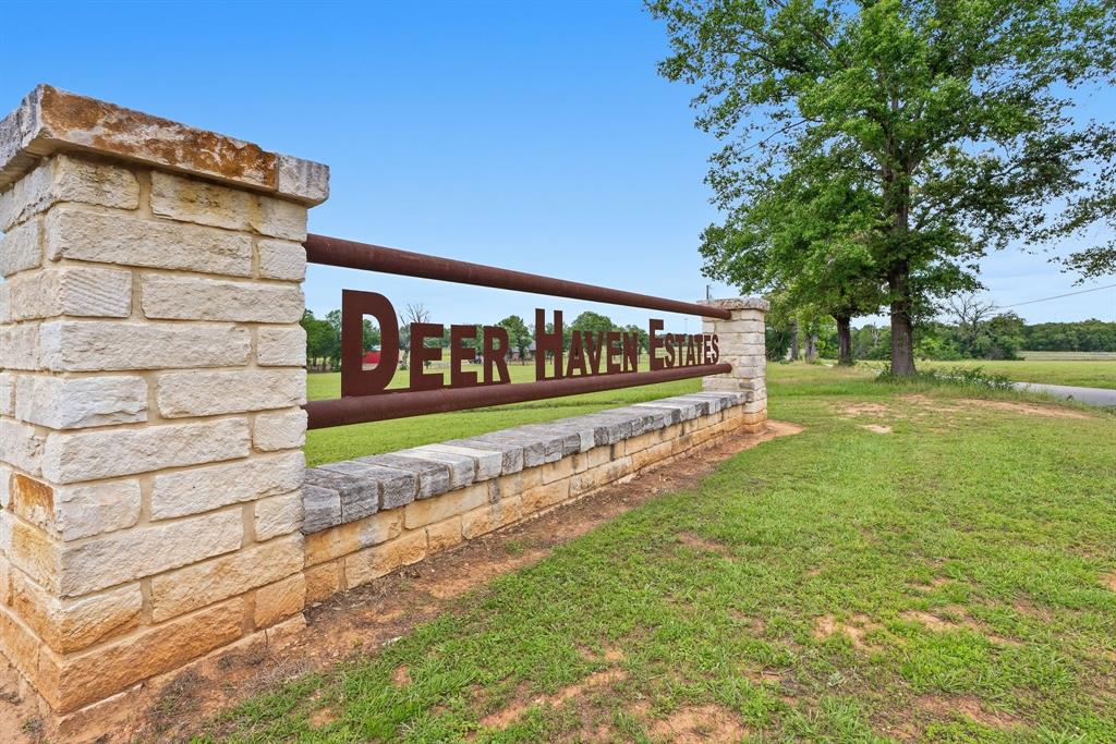 DEER HAVEN ESTATES - Land