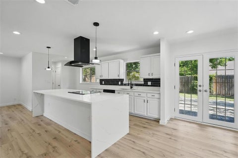Photo of 810 Greenhaven Drive, Richardson, TX 75080 (MLS # 21400796)