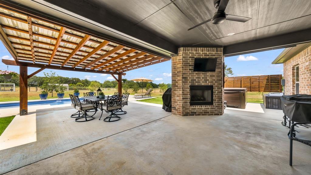 Paradise Meadows Pc - Residential