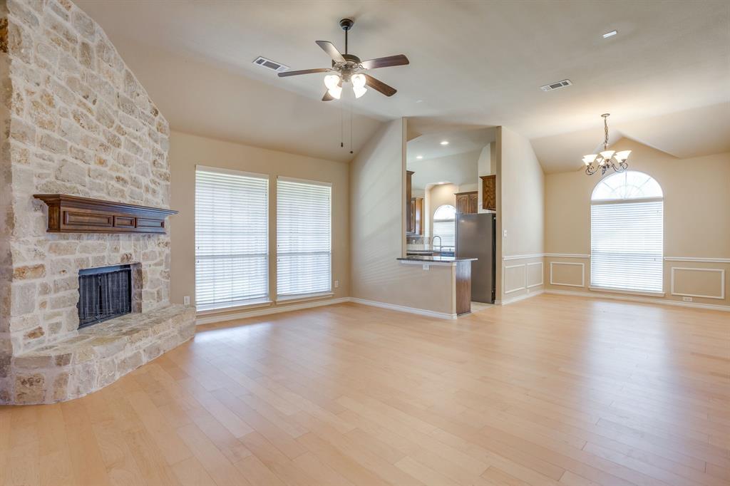2912 Crystal Way