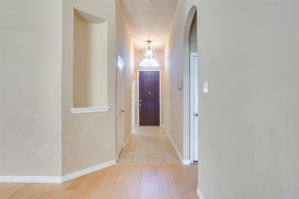 2912 Crystal Way