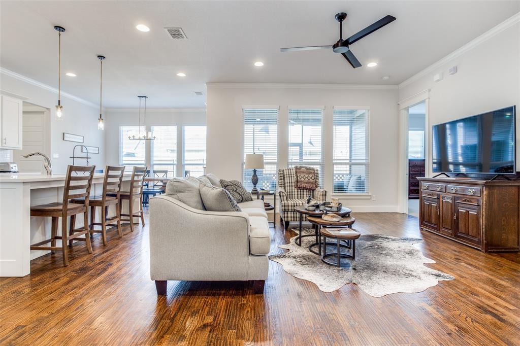 413 Village Way