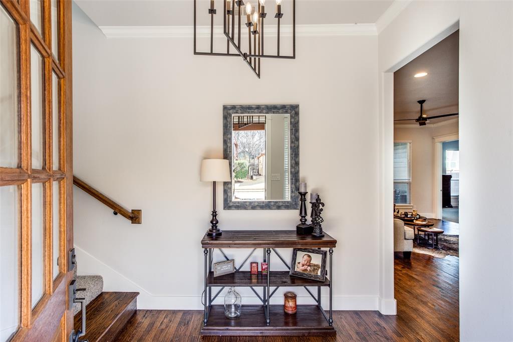 413 Village Way