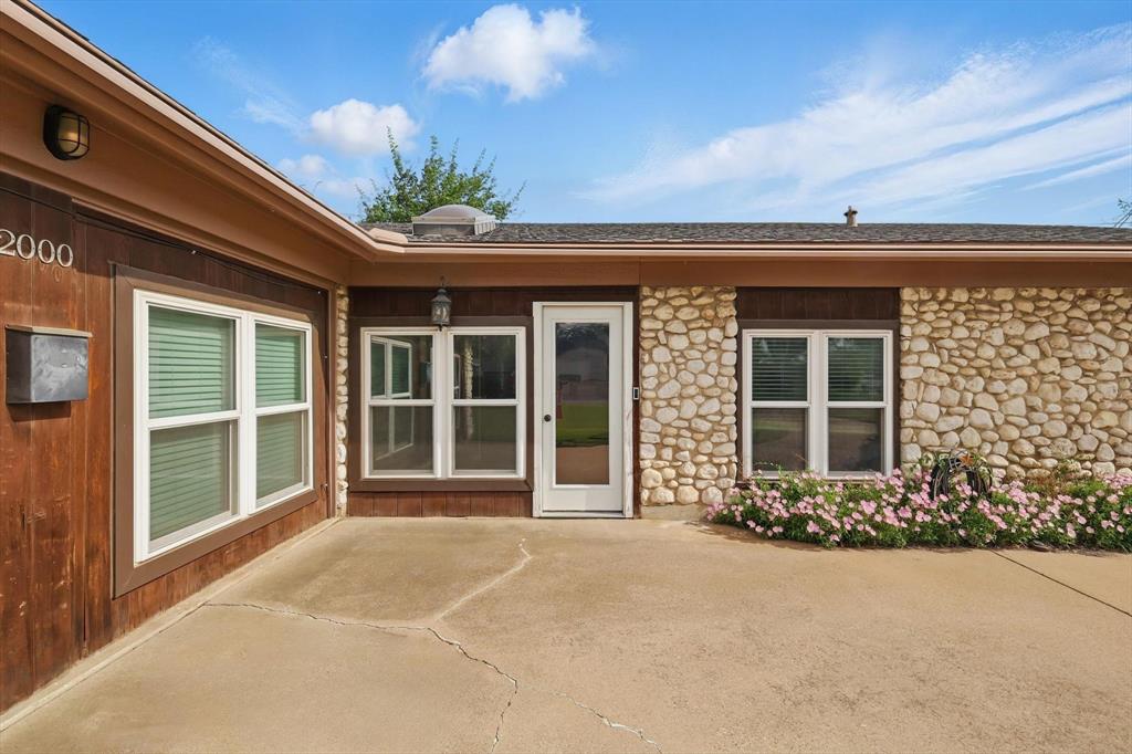 2000 Cliff Park