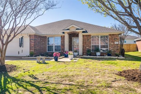 2625 Mockingbird Street Royse City TX 75189