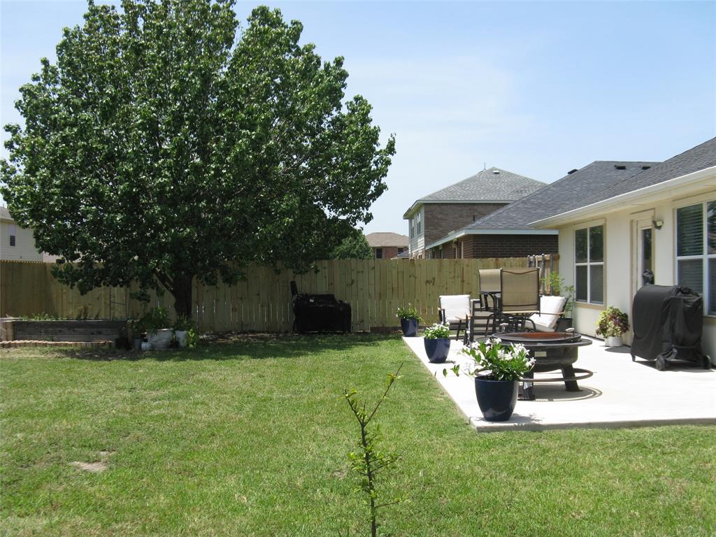 2625 Mockingbird Street
