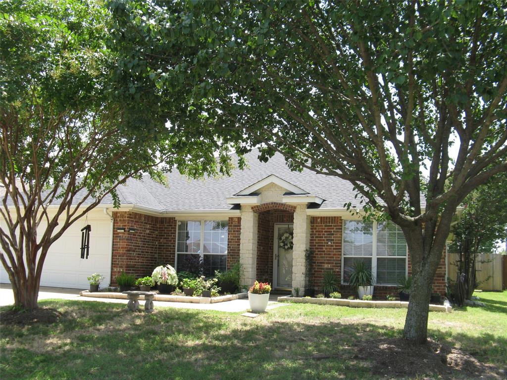 2625 Mockingbird Street