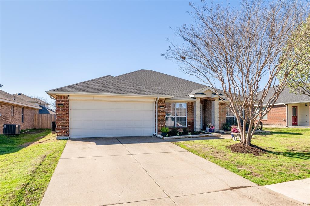 2625 Mockingbird Street