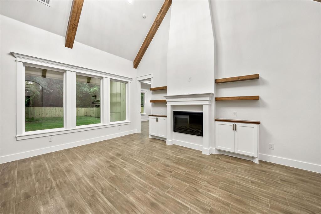 3037 Hiawatha Trail