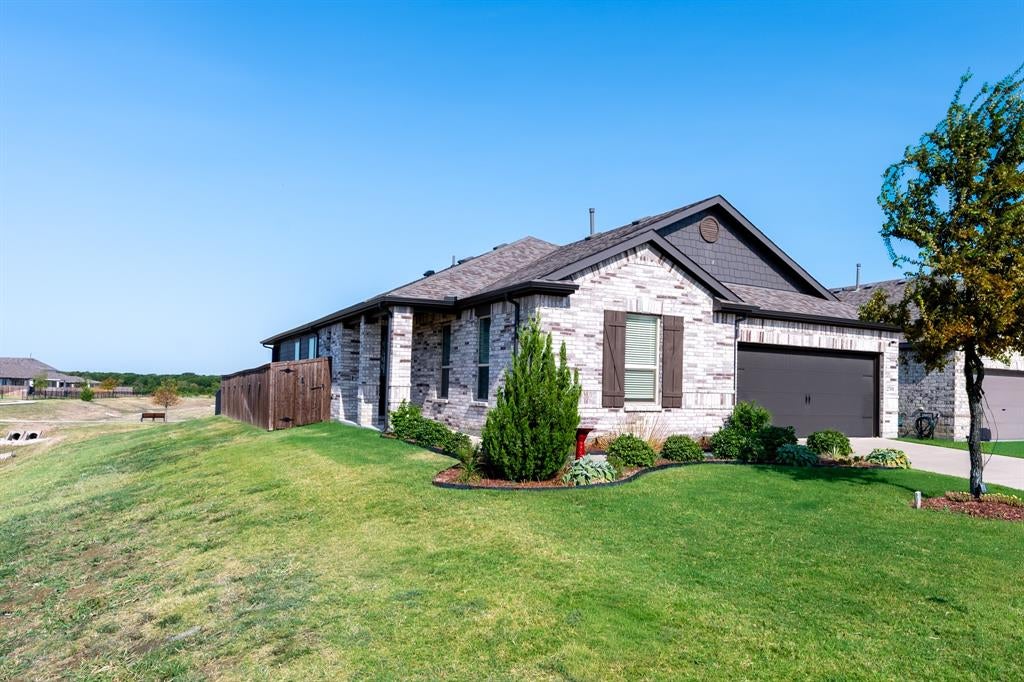 Photo of 2701 Webb Avenue, Aubrey, TX 76227 (MLS # 21366076)
