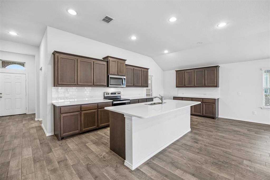 3807 Dogwood Road