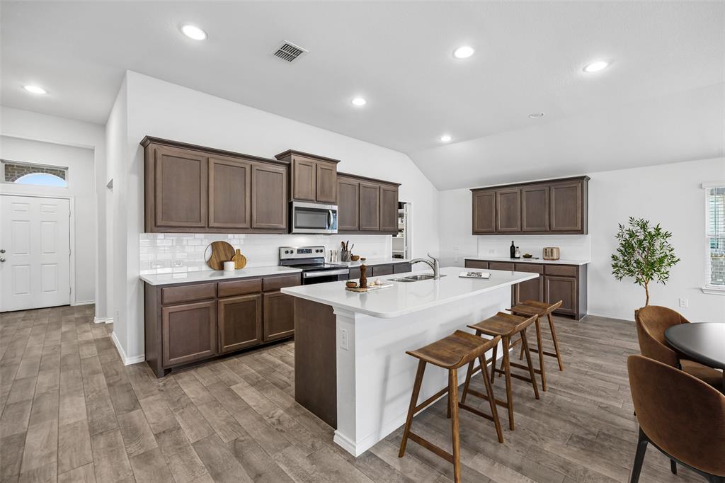 3807 Dogwood Road