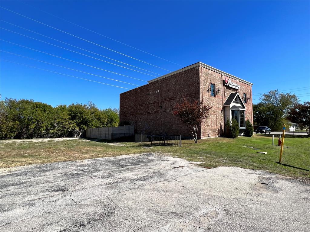 205 E Byron Nelson Boulevard