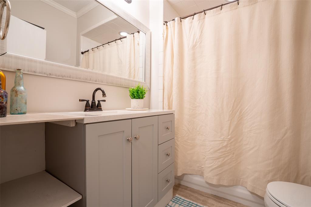 Fort Worth, Texas 76107, United States, 3 Bedrooms Bedrooms, ,3 BathroomsBathrooms,Residential,Pending,247275