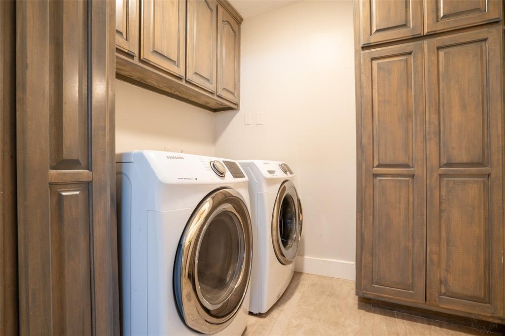 Fort Worth, Texas 76107, United States, 3 Bedrooms Bedrooms, ,3 BathroomsBathrooms,Residential,Pending,247275