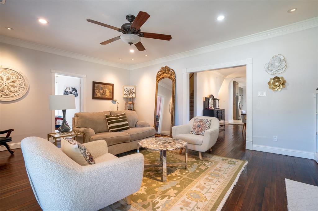 Fort Worth, Texas 76107, United States, 3 Bedrooms Bedrooms, ,3 BathroomsBathrooms,Residential,Pending,247275