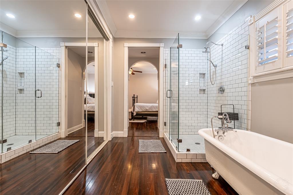 Fort Worth, Texas 76107, United States, 3 Bedrooms Bedrooms, ,3 BathroomsBathrooms,Residential,Pending,247275