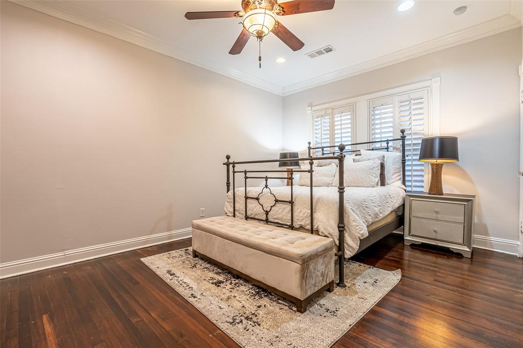 Fort Worth, Texas 76107, United States, 3 Bedrooms Bedrooms, ,3 BathroomsBathrooms,Residential,Pending,247275