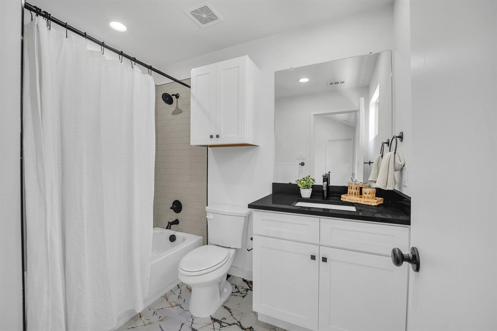 ALTA VISTA - Residential