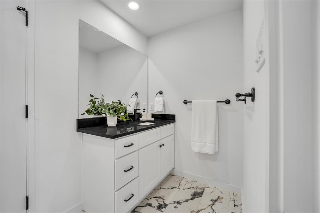 ALTA VISTA - Residential