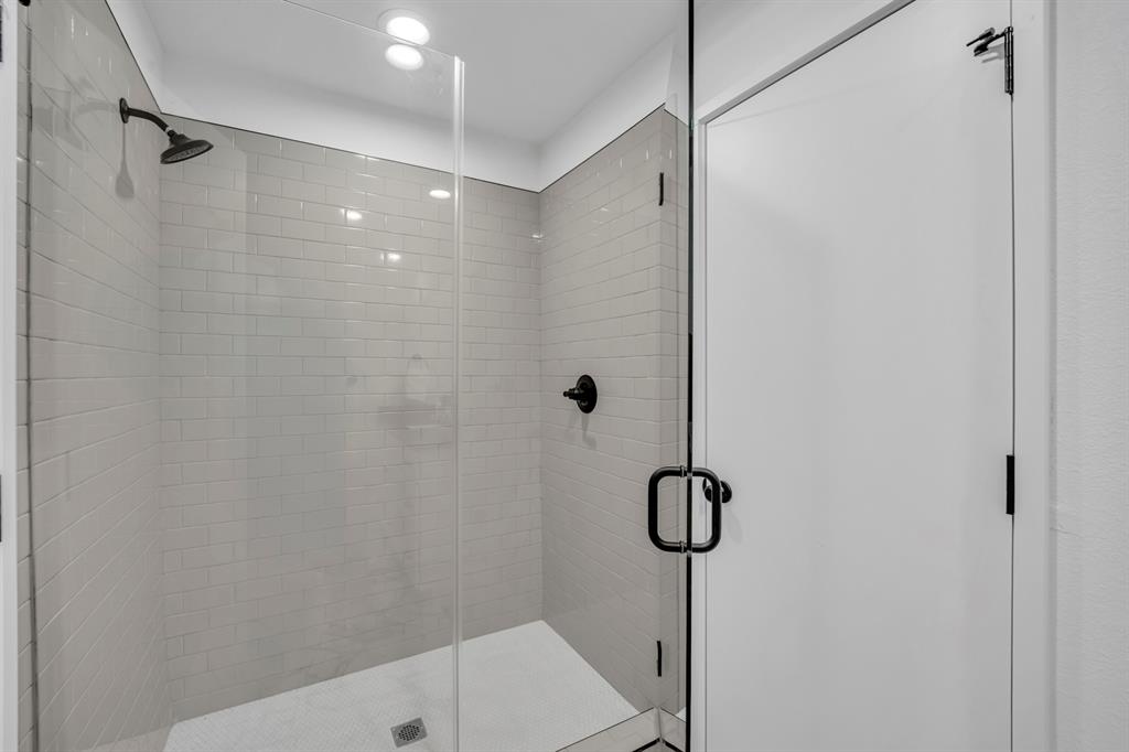 ALTA VISTA - Residential