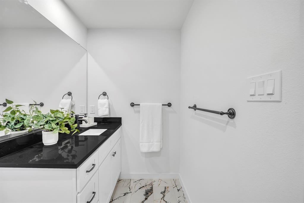 ALTA VISTA - Residential