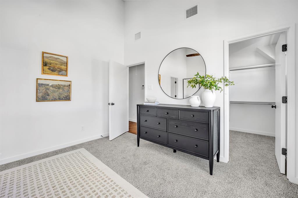 ALTA VISTA - Residential