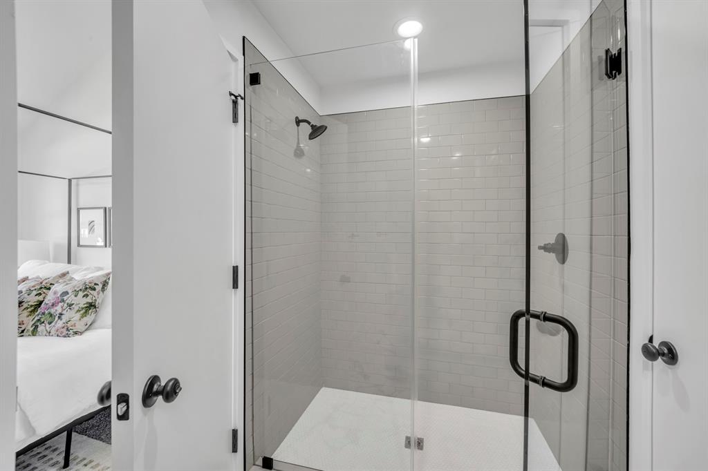 ALTA VISTA - Residential