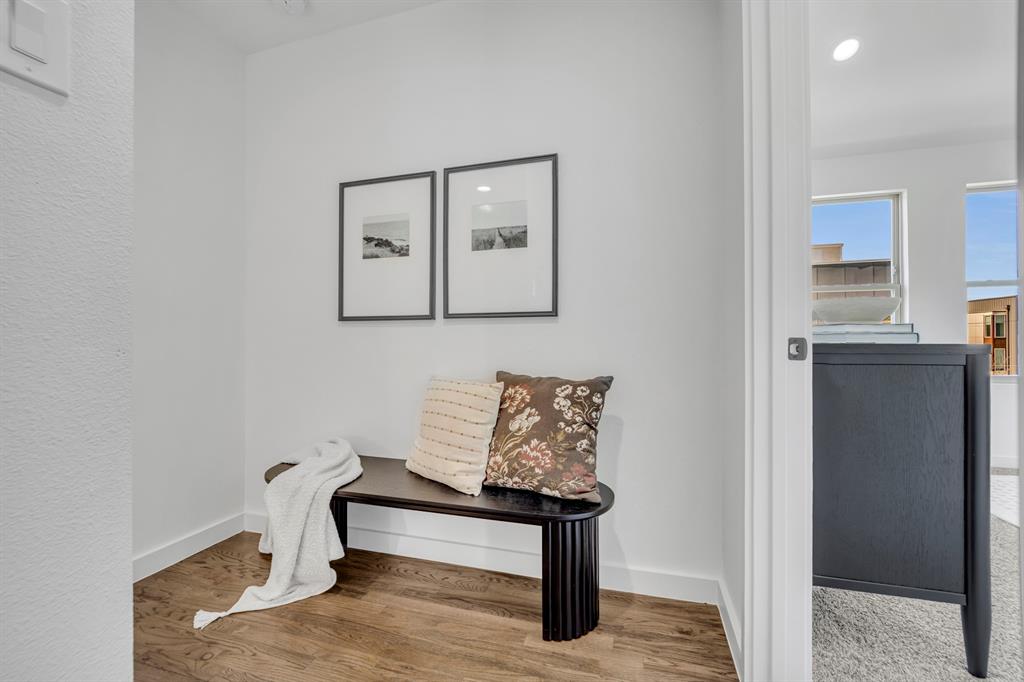 ALTA VISTA - Residential