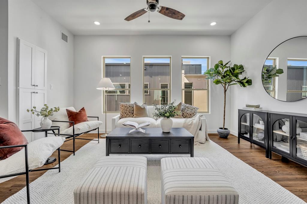 ALTA VISTA - Residential