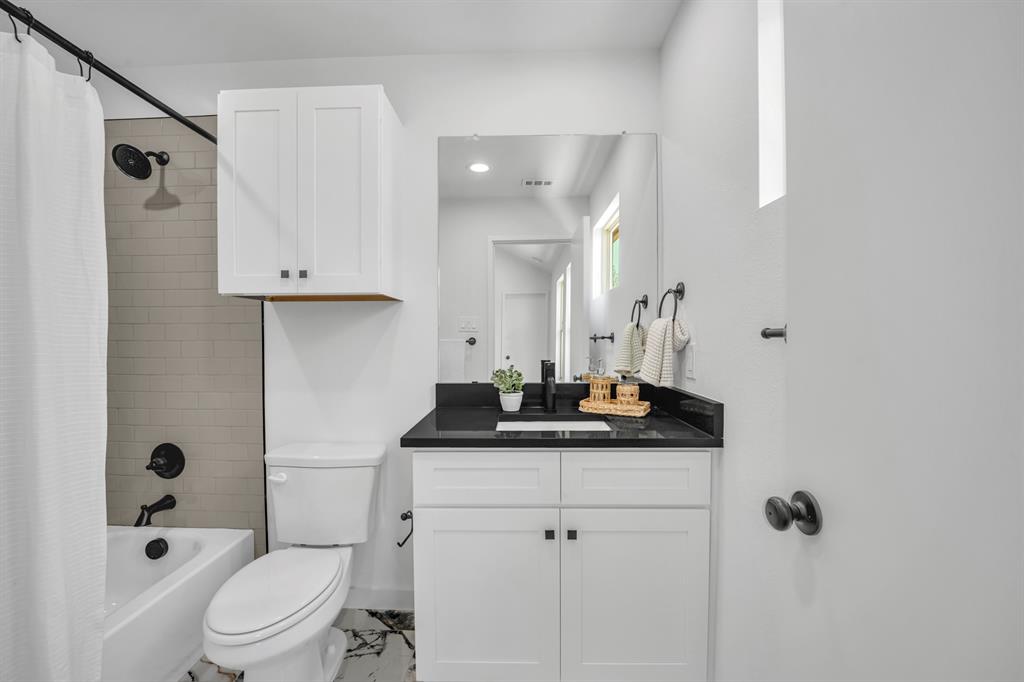 ALTA VISTA - Residential