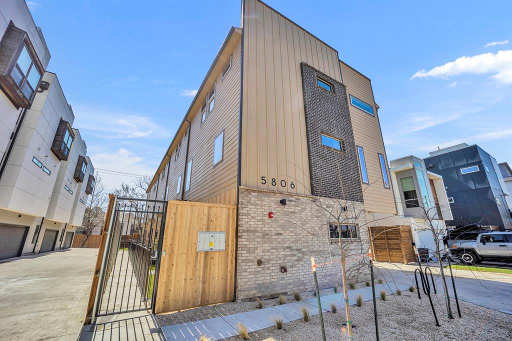 5806 Bryan Parkway 103