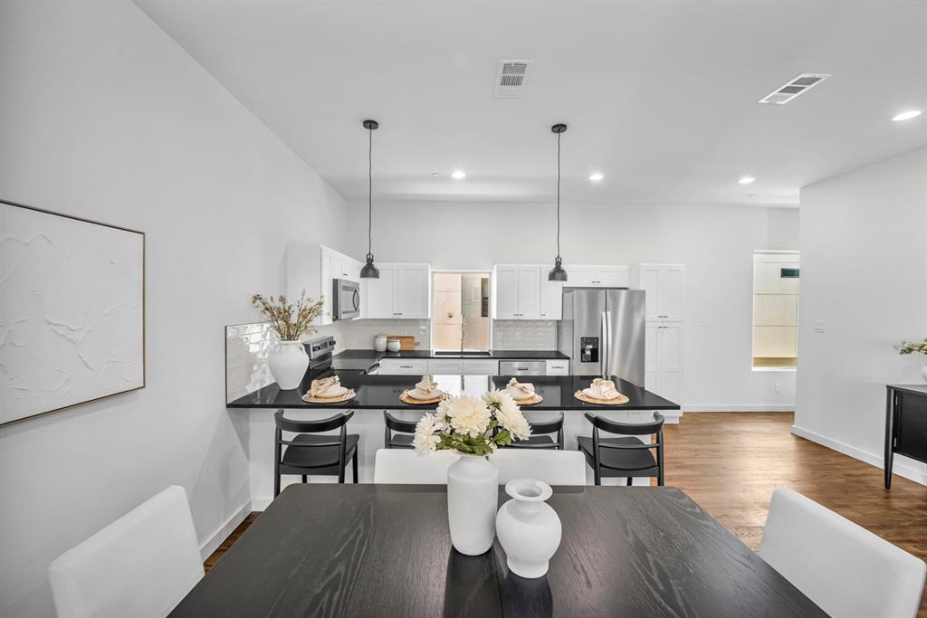 ALTA VISTA - Residential