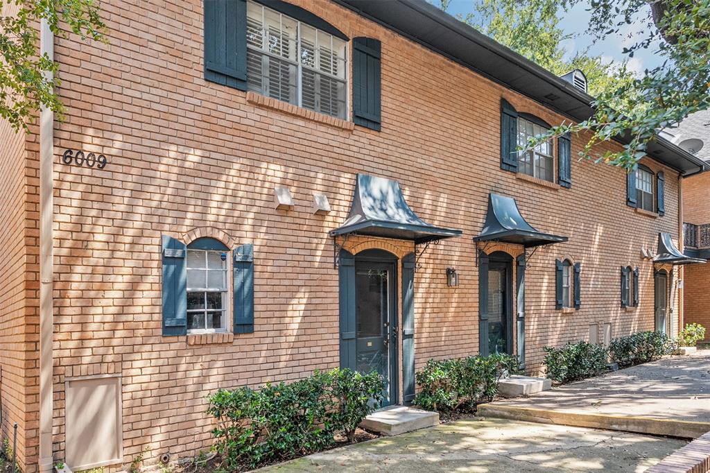 La Fontaine Condo - Residential