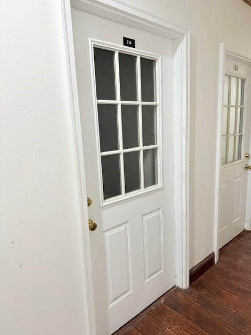 Professional 500 Sq Ft Office Space – Clean & Functional

Well-maintained 500 sq ft private office space ideal for a small business, solo professional, or satellite office. Features an open layout with neutral finishes, ready for immediate use.

Features:

500 sq ft of usable office space

Bright, clean interior with neutral finishes

Great for consultants, therapists, or remote teams

Convenient location with easy client access