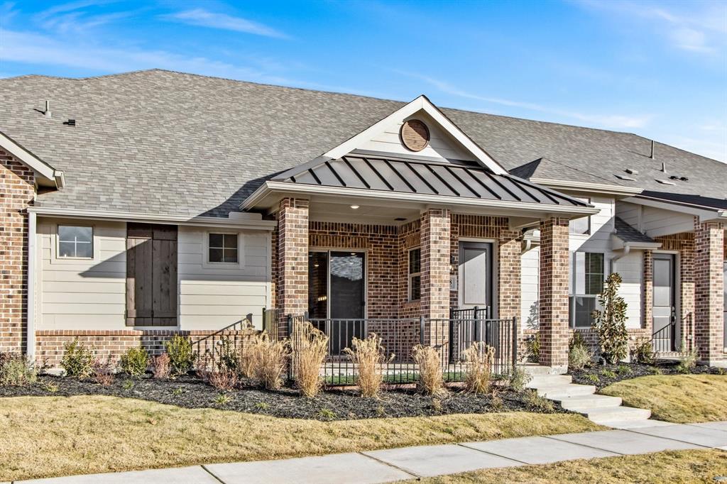 2818 Applewood Way