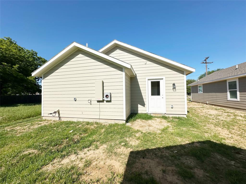 320 SW 14th