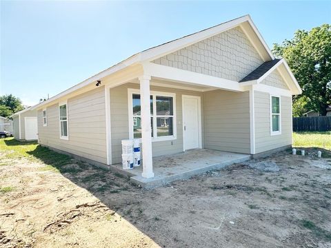 320 SW 14th Mineral Wells TX 76067